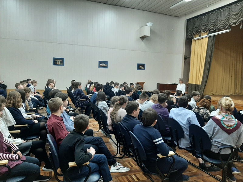 ОГБУЗ «Облнаркодиспансер» Бочарниковой Е.С. были проведены ряд бесед с учащимися 7-11 классов.